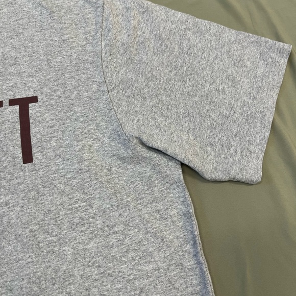 Carhartt Men's Crew Neck T-Shirt in dark red/maroon, size large. - Picture 6 of 6